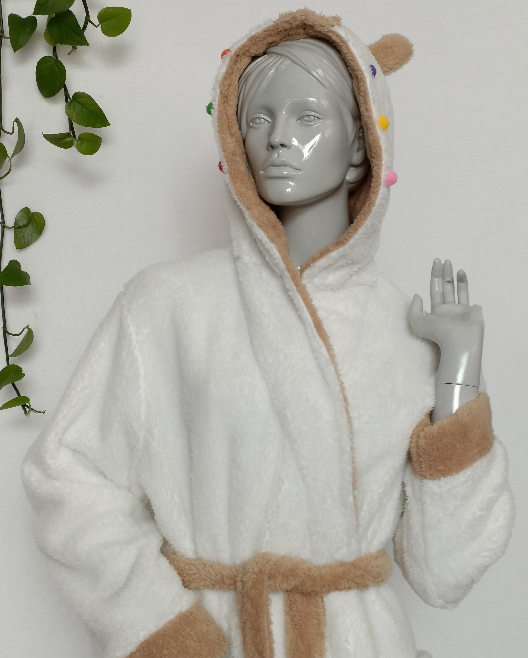 Ladies plush fleece emb short robe