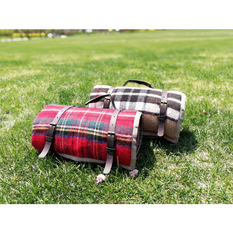 indoor&outdoor multifunction waterproof check picnic blanket outdoor camping blanket