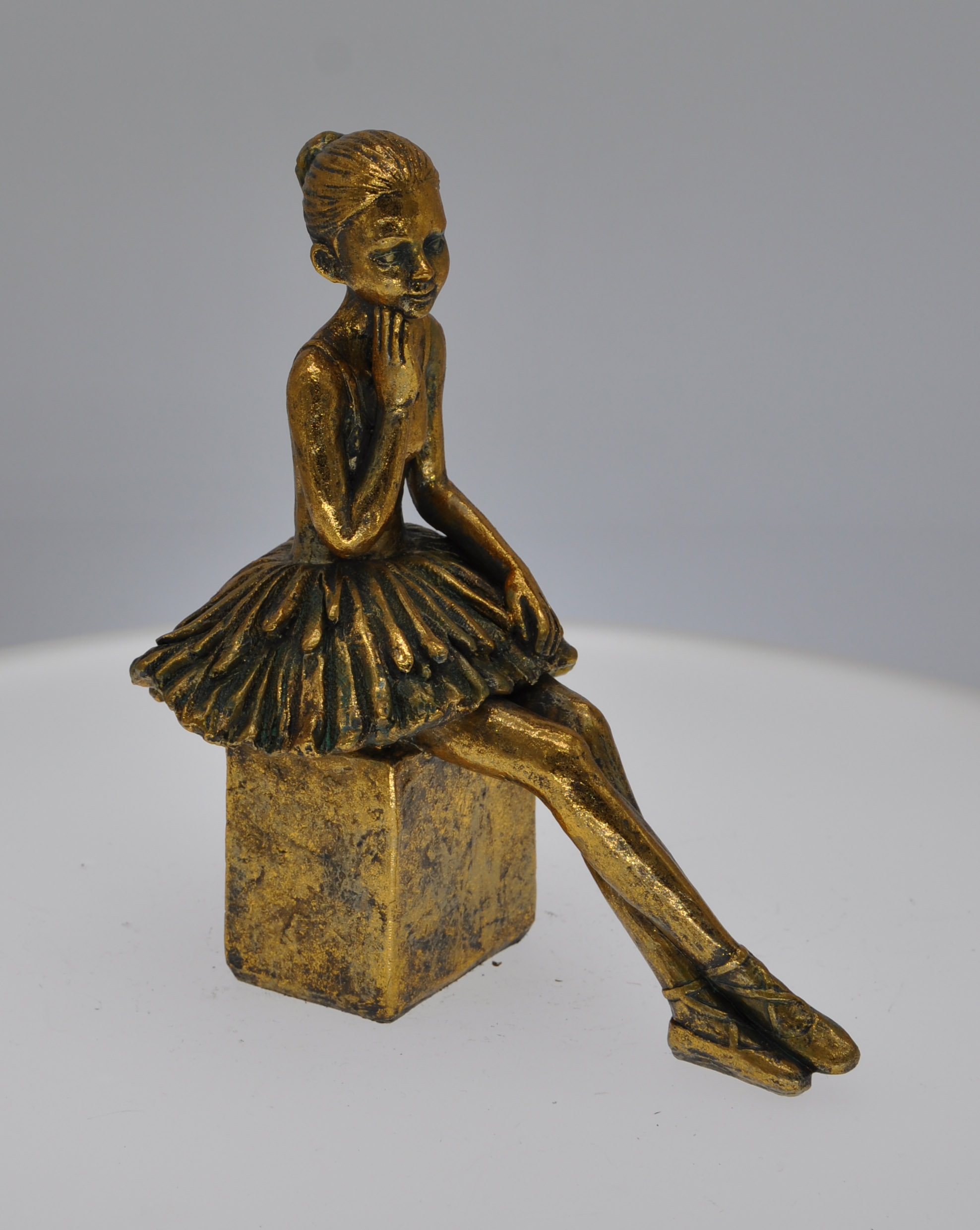 Polyresin Figurine - sitting Ballerina