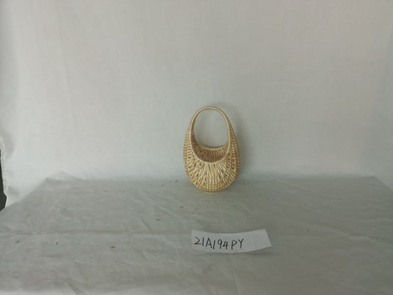 Kingwillow Wholesale cheap handmade oval wooden gift basket suppliers wicker fruit basket empty gift basket with handle customized
