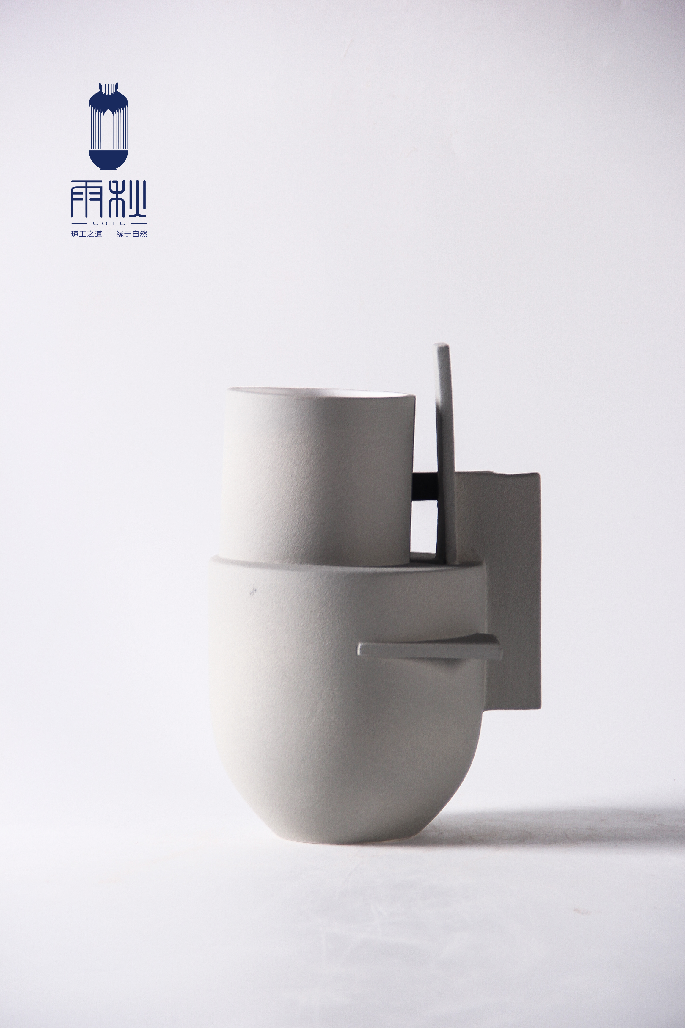 High temperature decorative porcelain vase