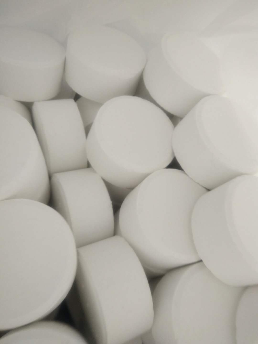 Calcium Hypochlorite 70% min, process sodium, tablet 20g / 200g