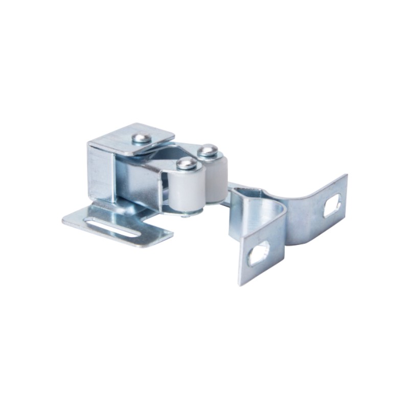 Magnetic door catch