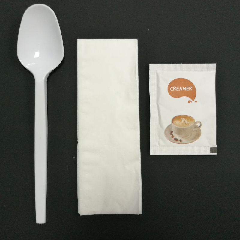 Plastic spoon cutlery set
