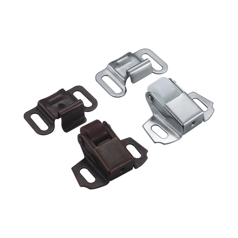 Magnetic door catch