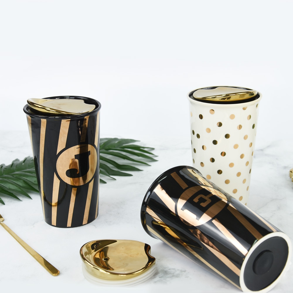 Ceramic coffee mug with electroplating lid,white color with gold design