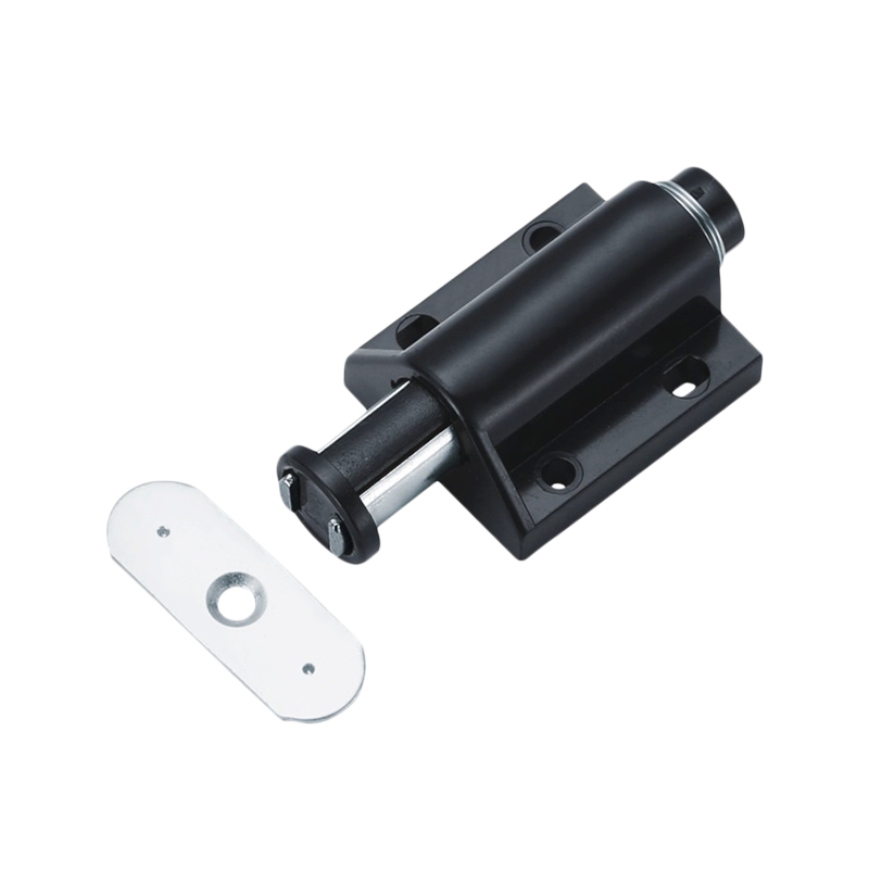 Magnetic door catch