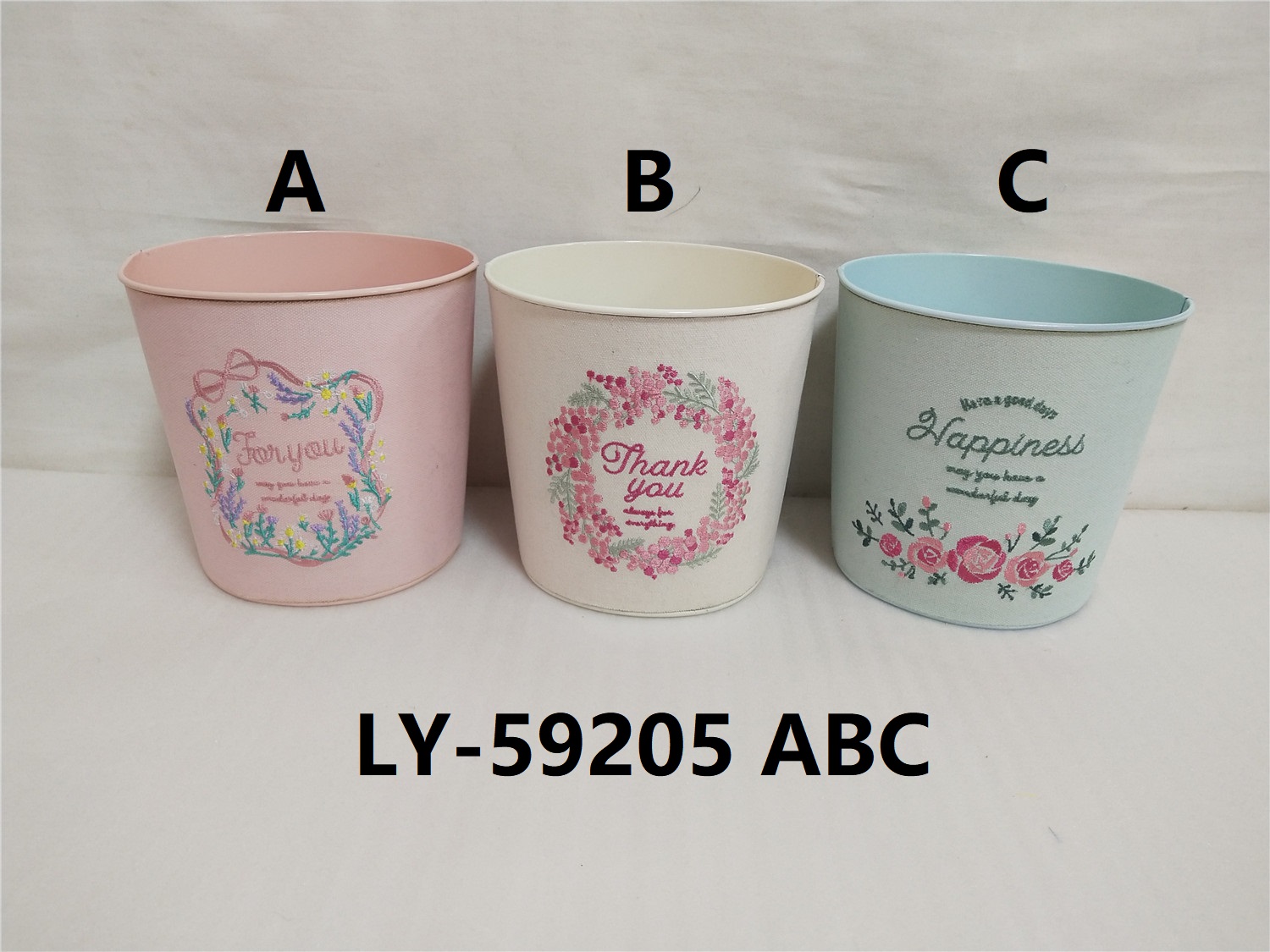 Garden bucket， spring bucket