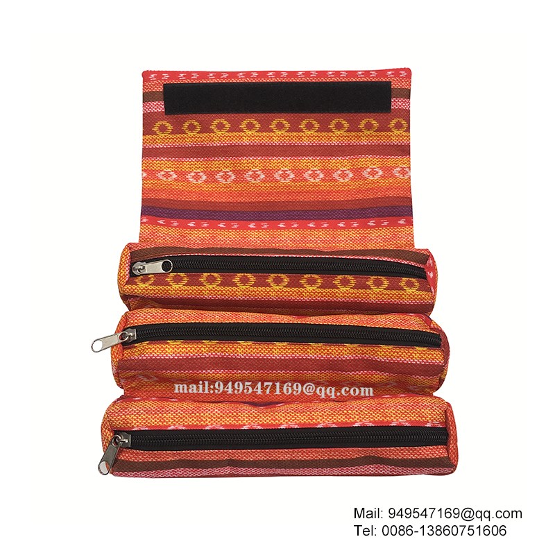 Rolling pencil case