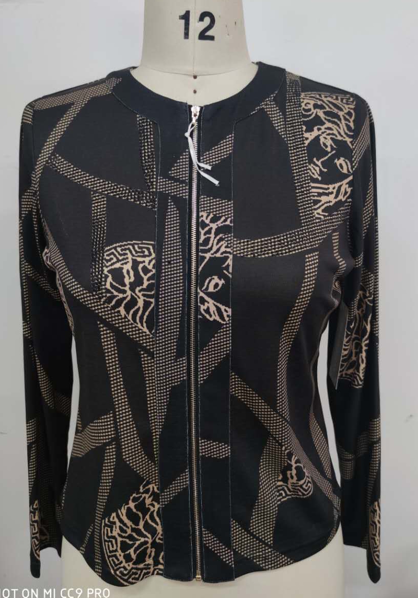 Ladies' 95%polyester 5%spandex Knitted Cardigan