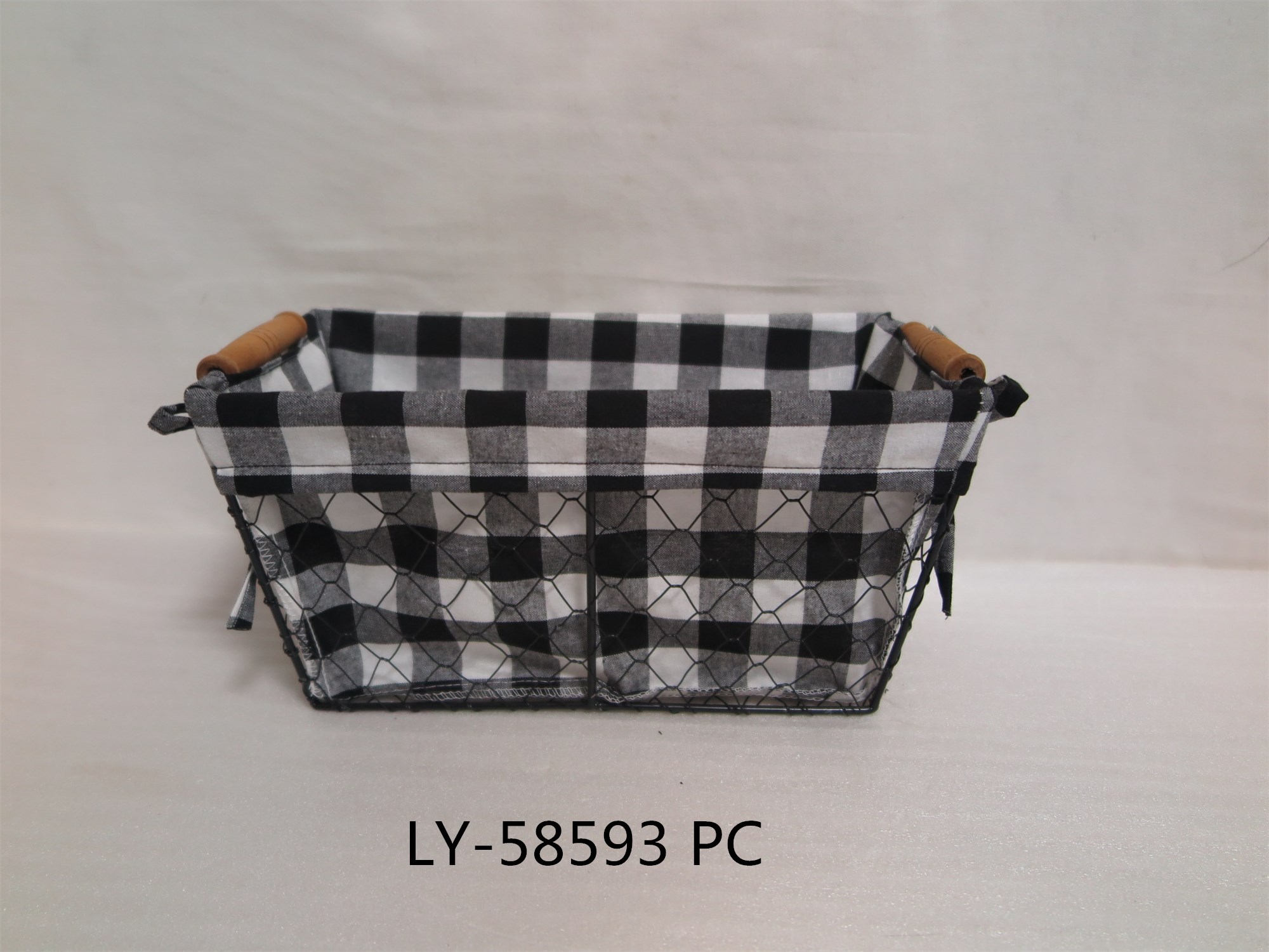 High Quality Home Mesh Storage Black Metal Fruit Basket with Lining