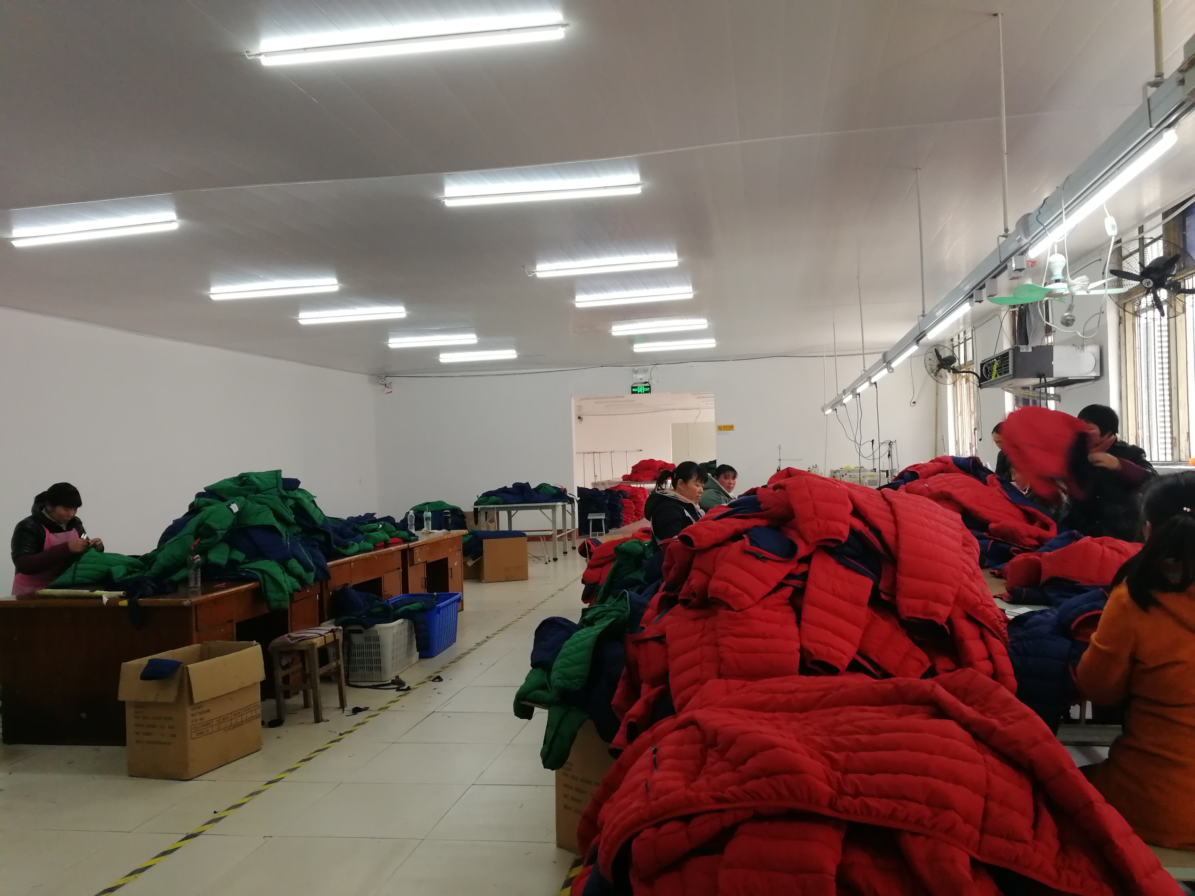 Dongming County Yongjin Clothing Co., Ltd. – women's jackets 2
