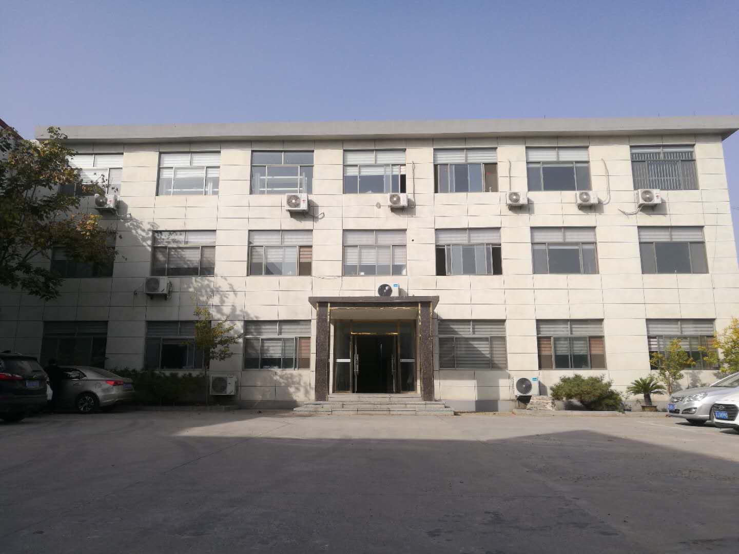 Shandong Decon Heavy Industry Co., Ltd. – 叉车 1