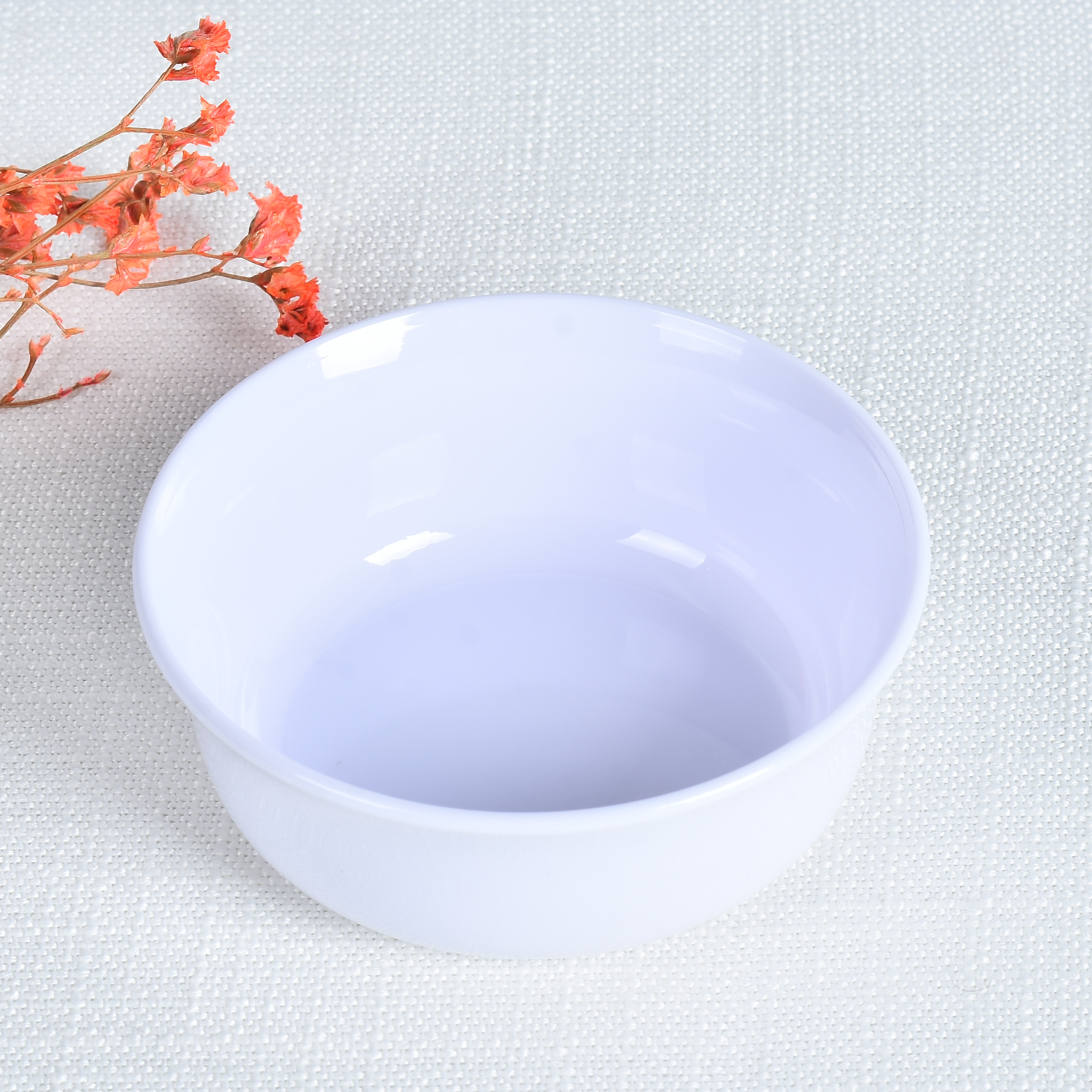 Plastic round bowl