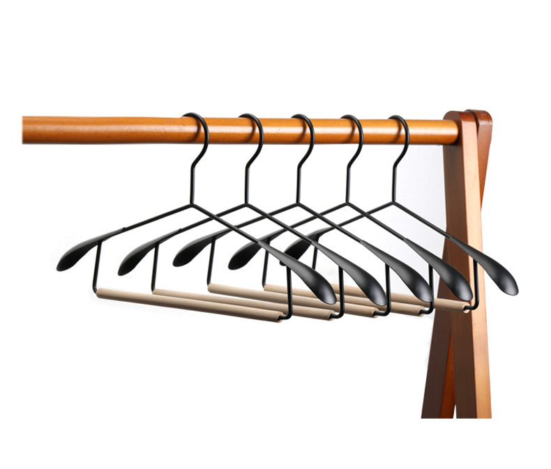 High - grade beech metal coat hanger wide shoulder with locking bar for trousers