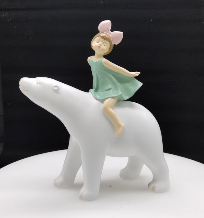 Polyresin Lovely Girl with The polar bear