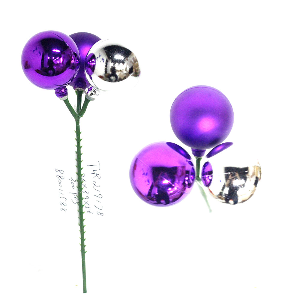 InexpensiveChristmas decorative ornament pick
