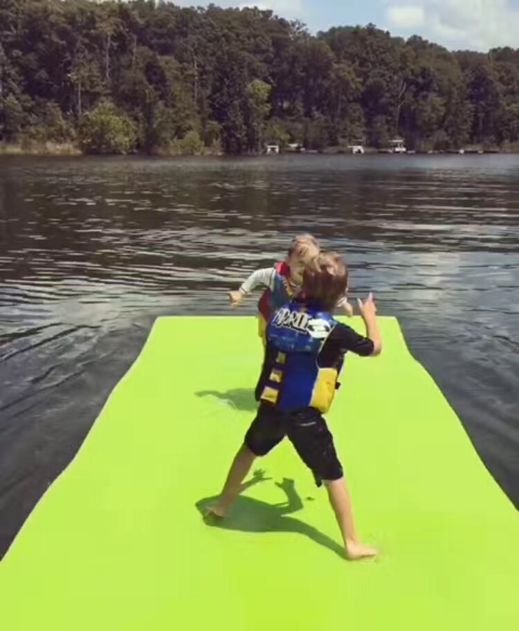 550x183cm Size Water Floating Pad Perfect Water Toy Water Play mat for Raft
