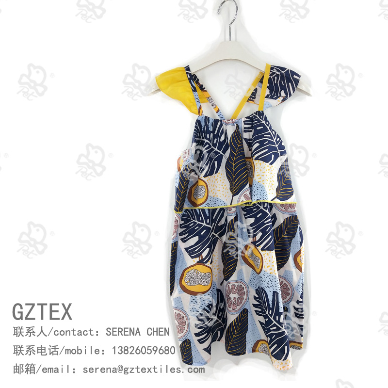 Girl’s dress