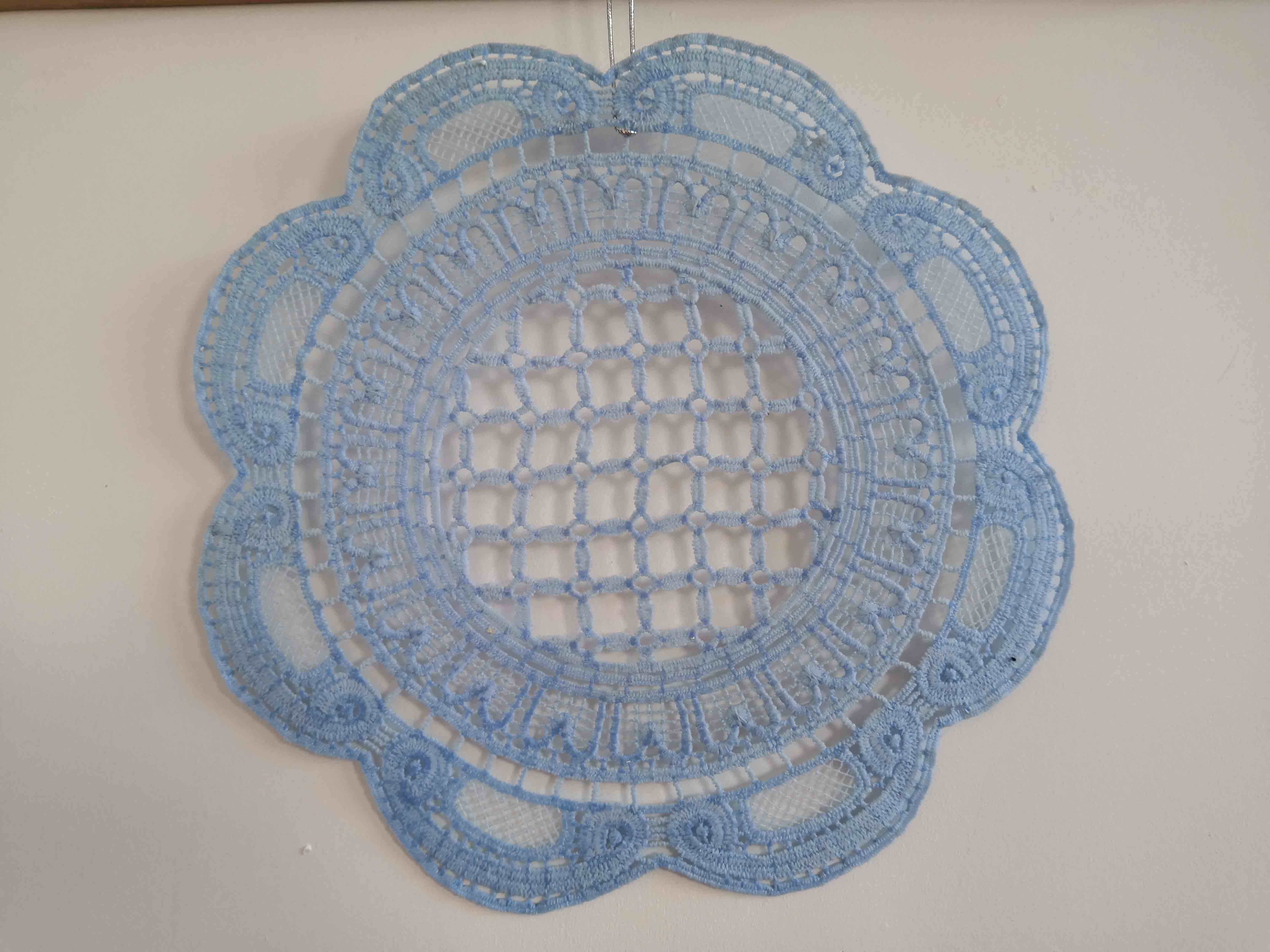 round senior ash lace table mat