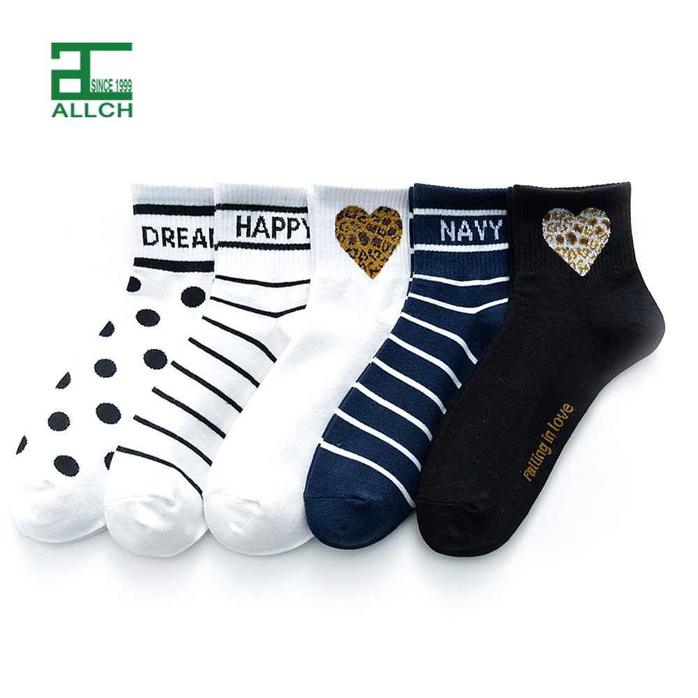 FS000254 Women White Socks With Logo Teen Young Korean Girls Knitted Socks