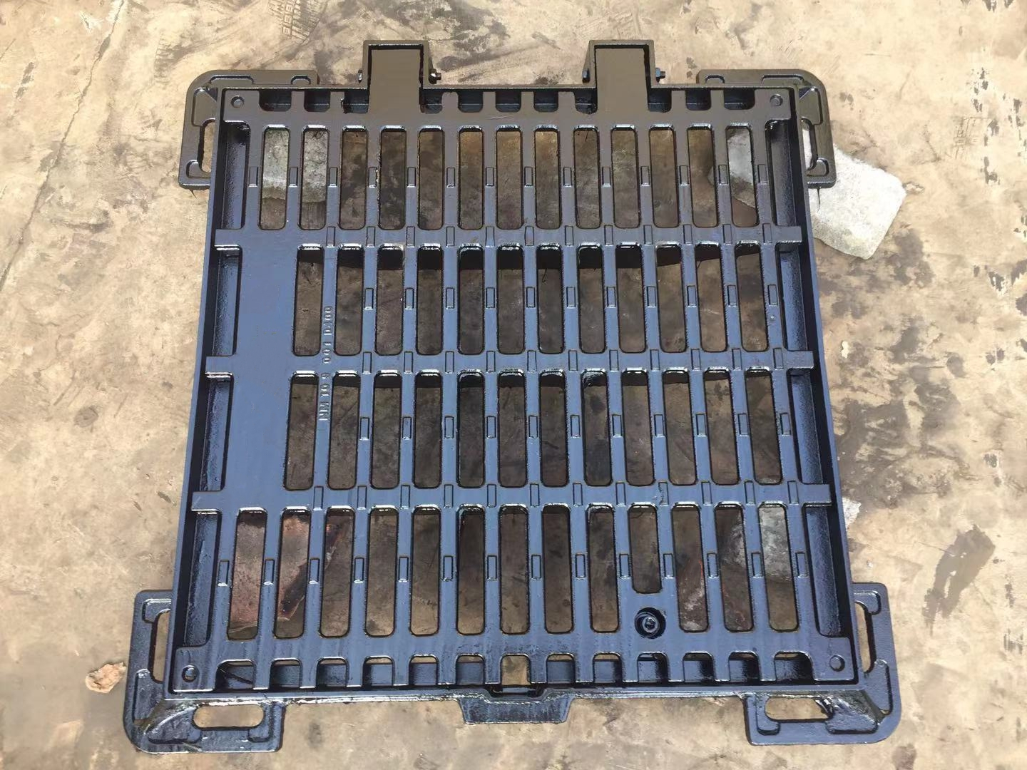 concave gully cover