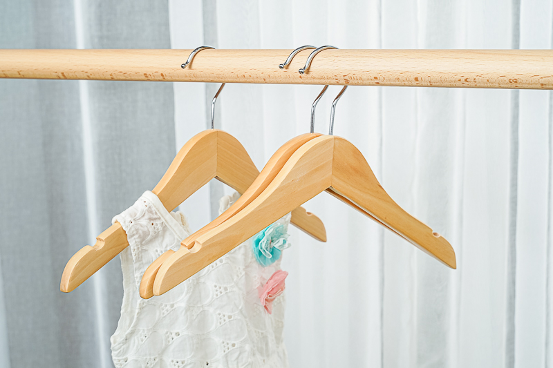 033 High Quality Natural Wooden Kids Clothes Hangers With Notches