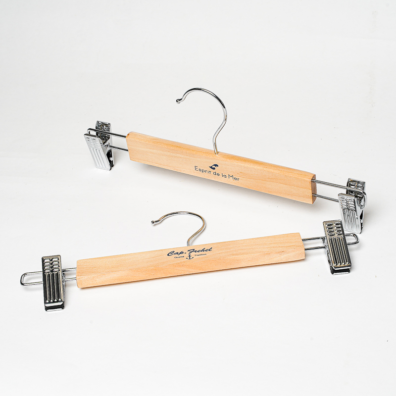 034 High Quality Natural Wooden Pants Hangers With Clips