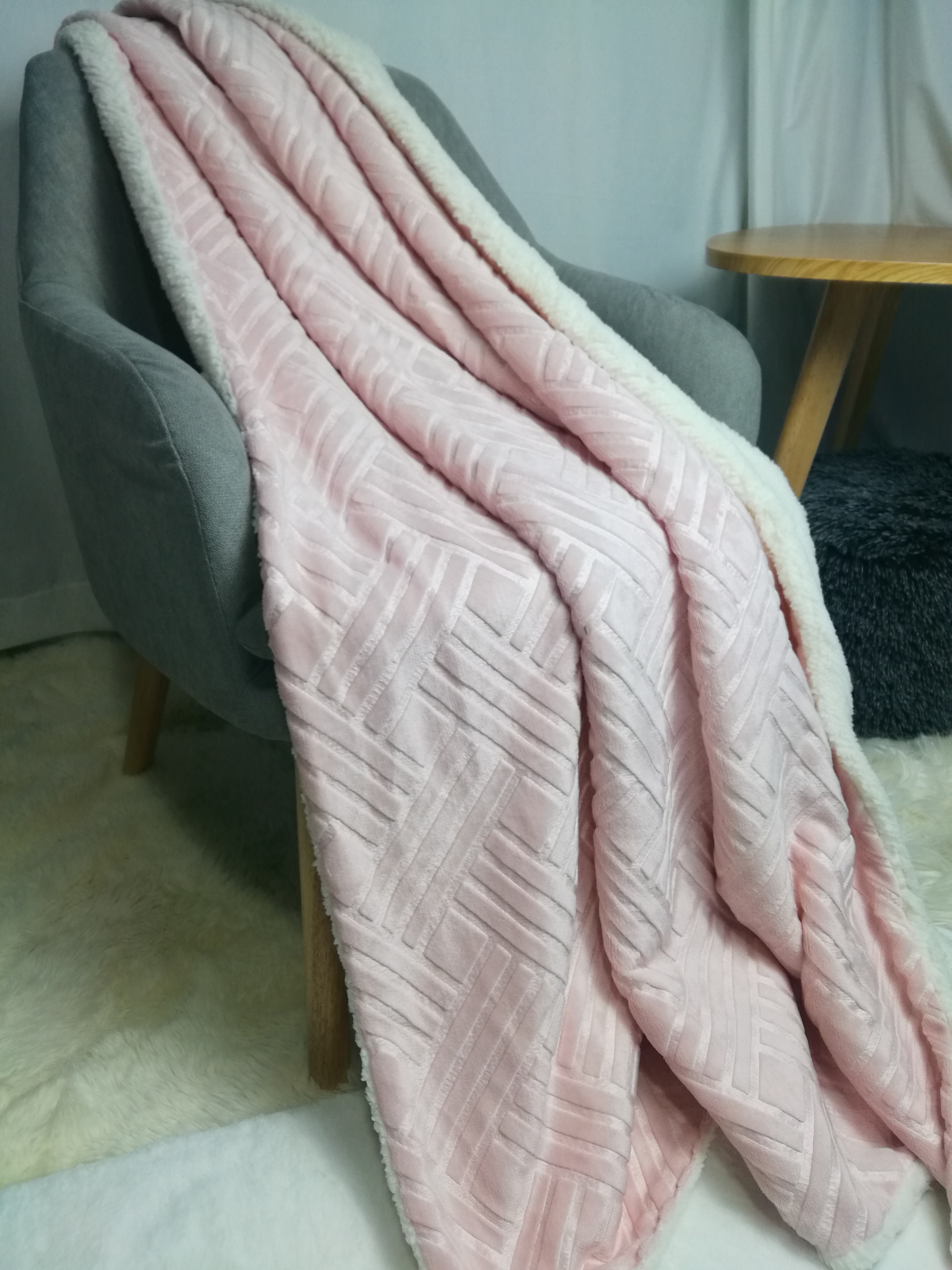 3D embossed flannel blanket