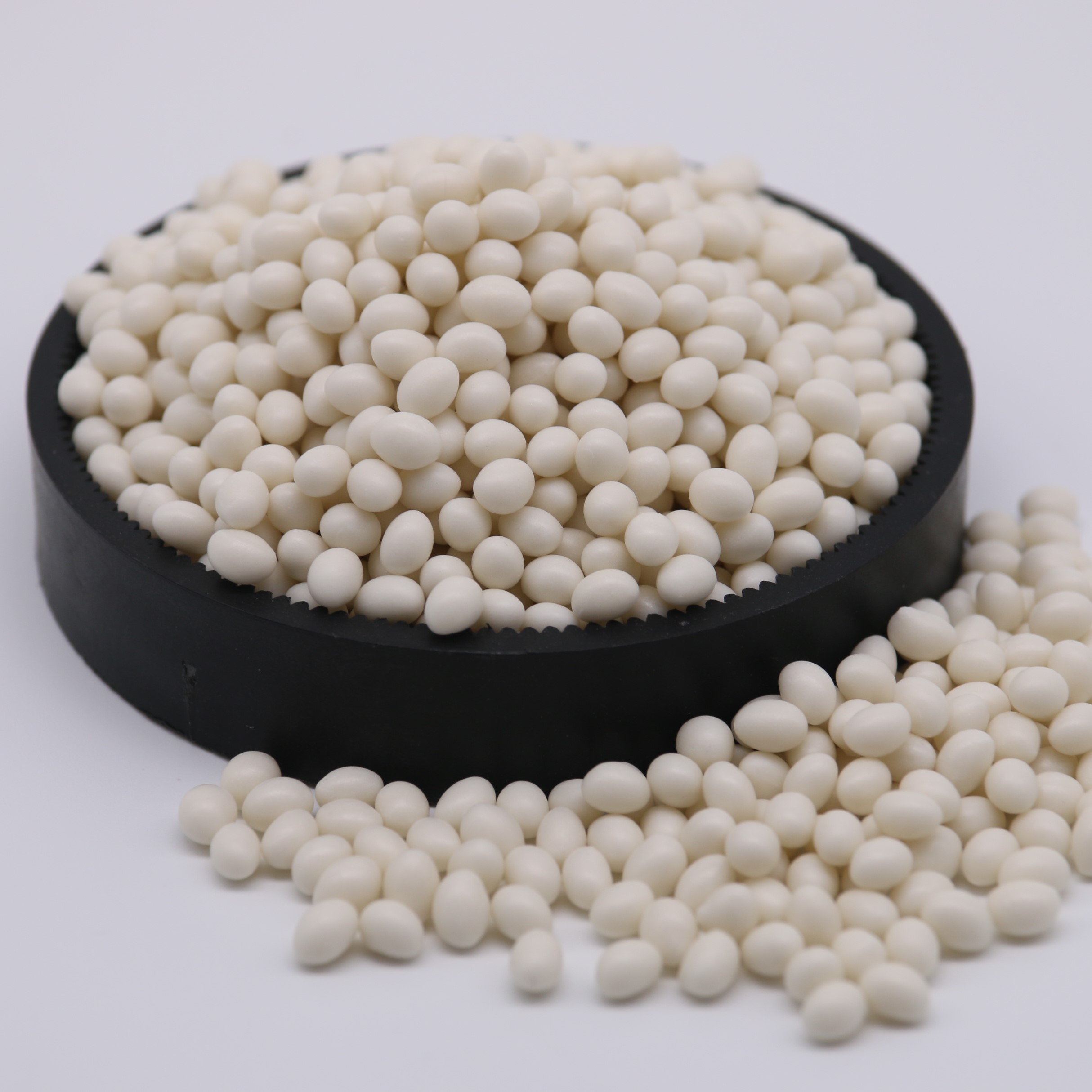 Hot melt adhesive for air filter line glue