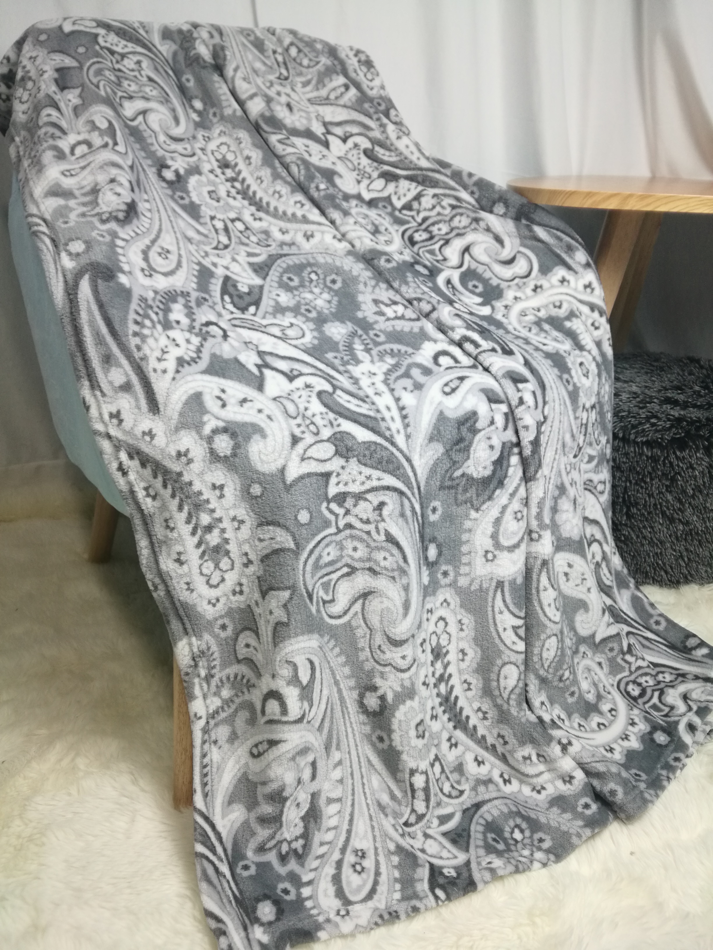 Printed flannel blanket