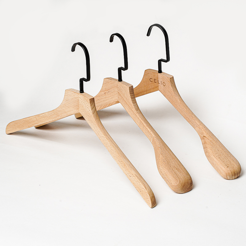 030 High Quality Beech Wooden Clothes Hangers With Customer Logo