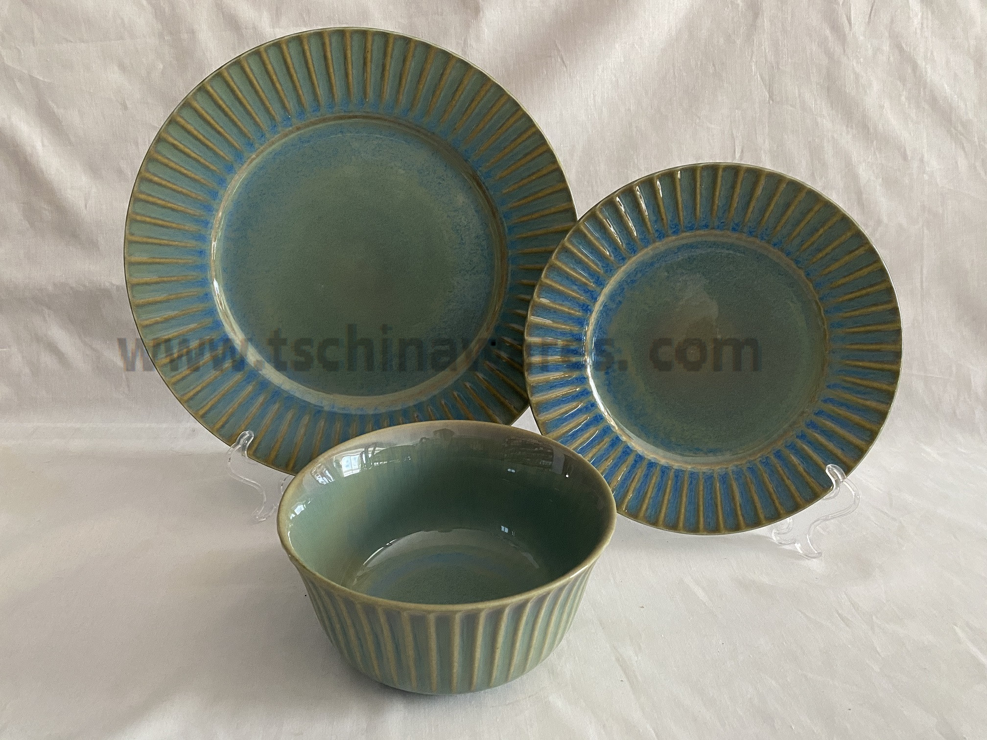 Reactive Glaze Dinnerware Set