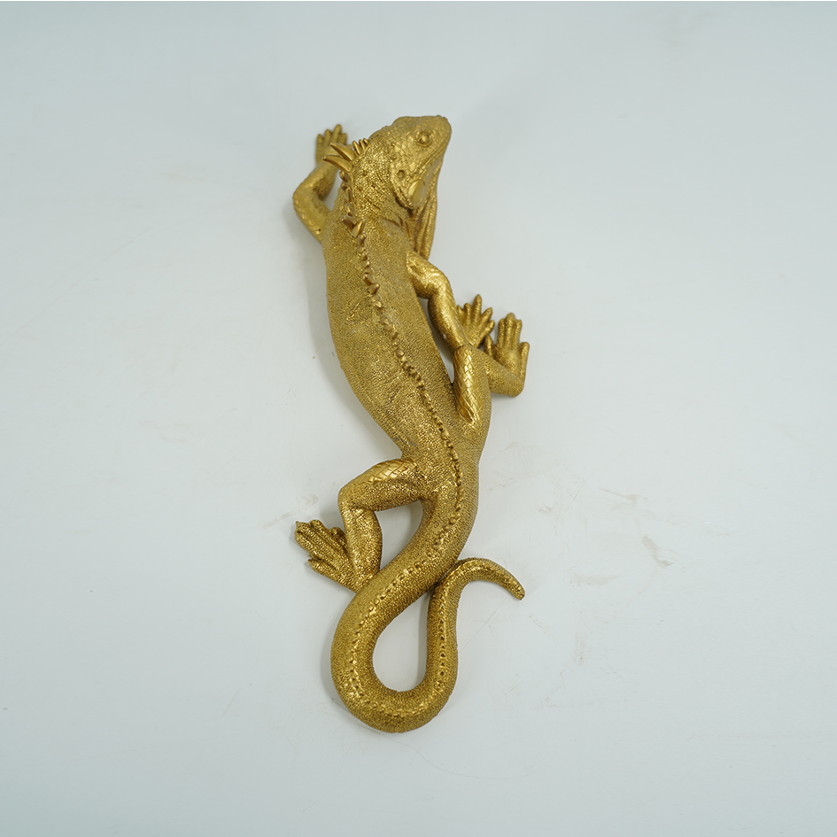 Lizard wall deco