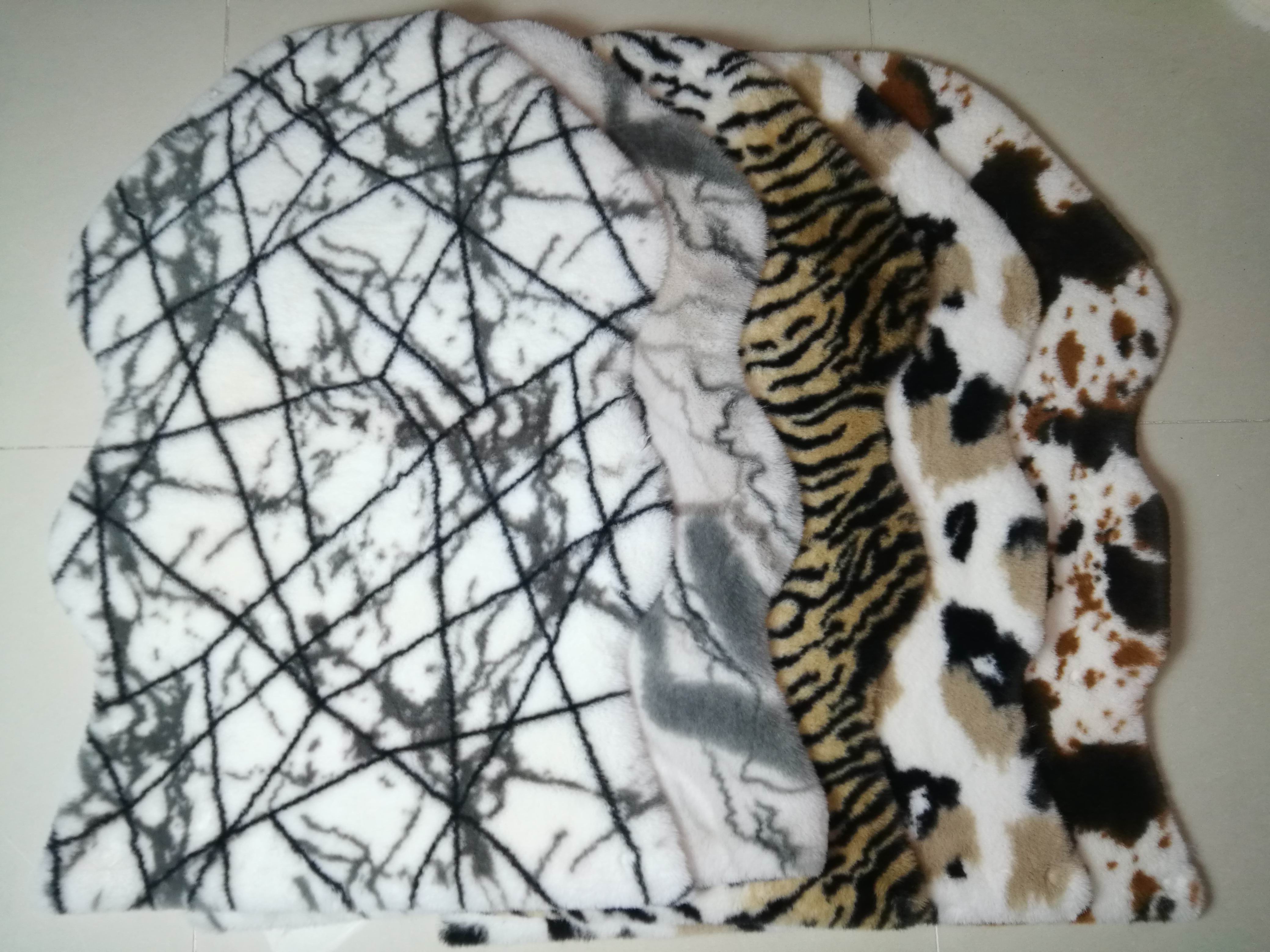 Rabbit fur floor mat