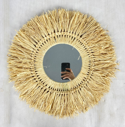 YR21040806 zhengheshun hotel&home furniture raffia grass hanging mirror