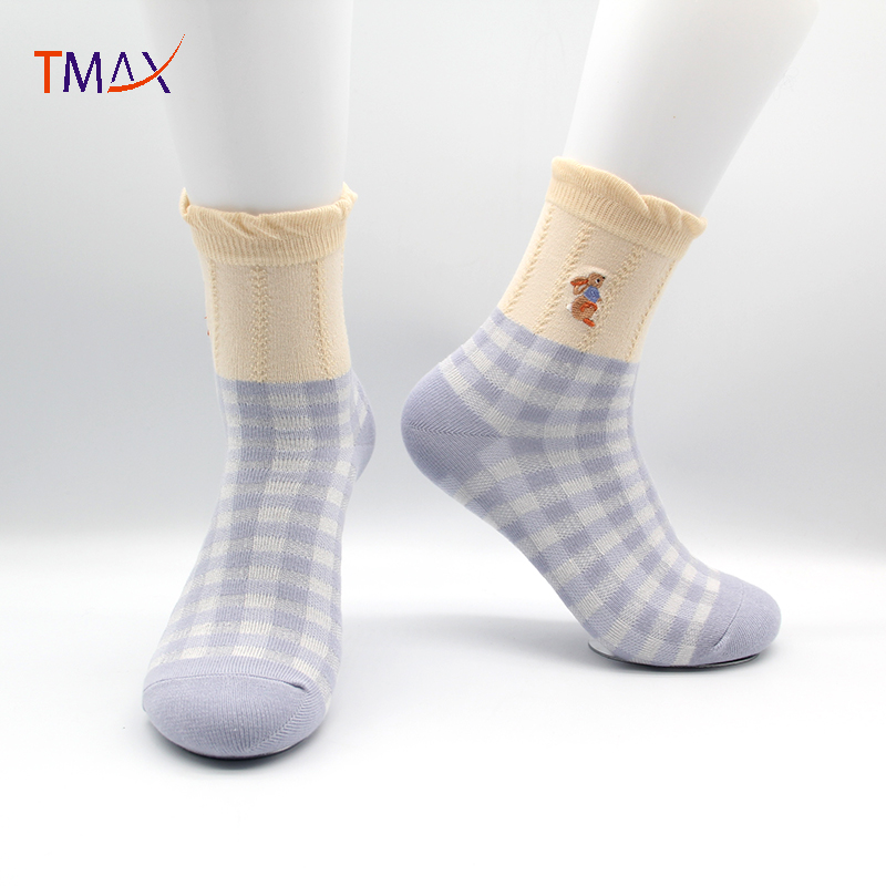 Women jacquard cotton plaid strips crew socks with cartoon embroidery
