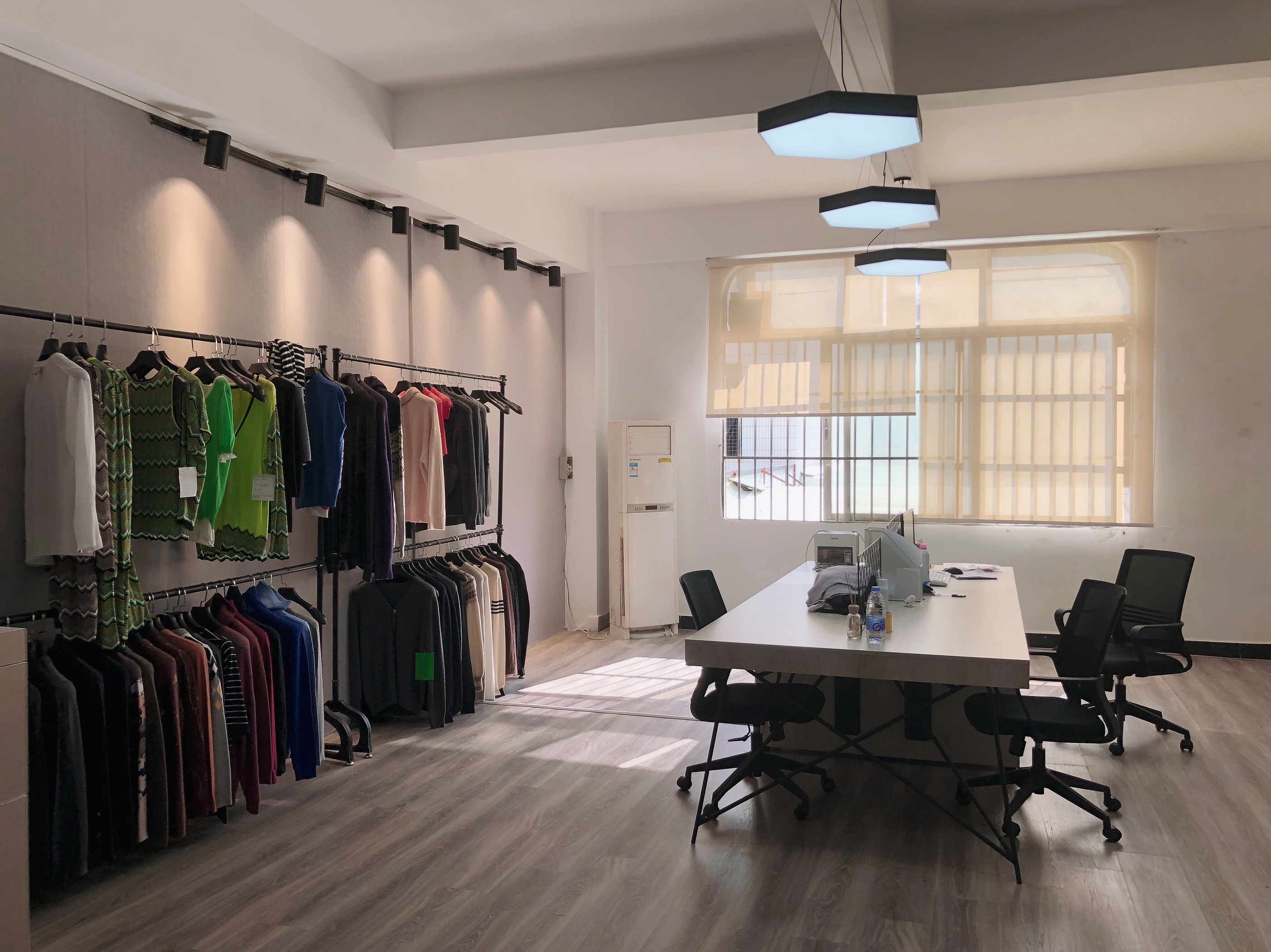 Anhui Jiakun Trading Co., Ltd. – women's sweater 1