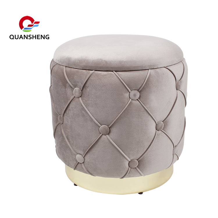 Ottoman with metal feet