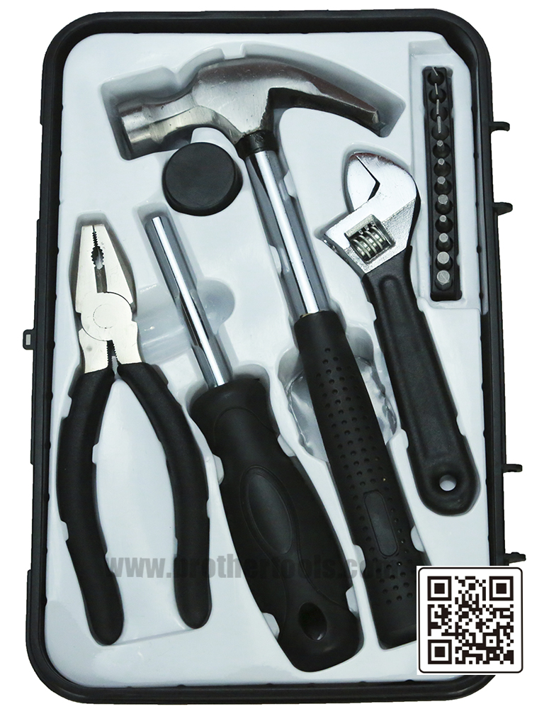 17pc tool set hammer wrench screwdriver handle screwdriver bit pliers good quality widely used