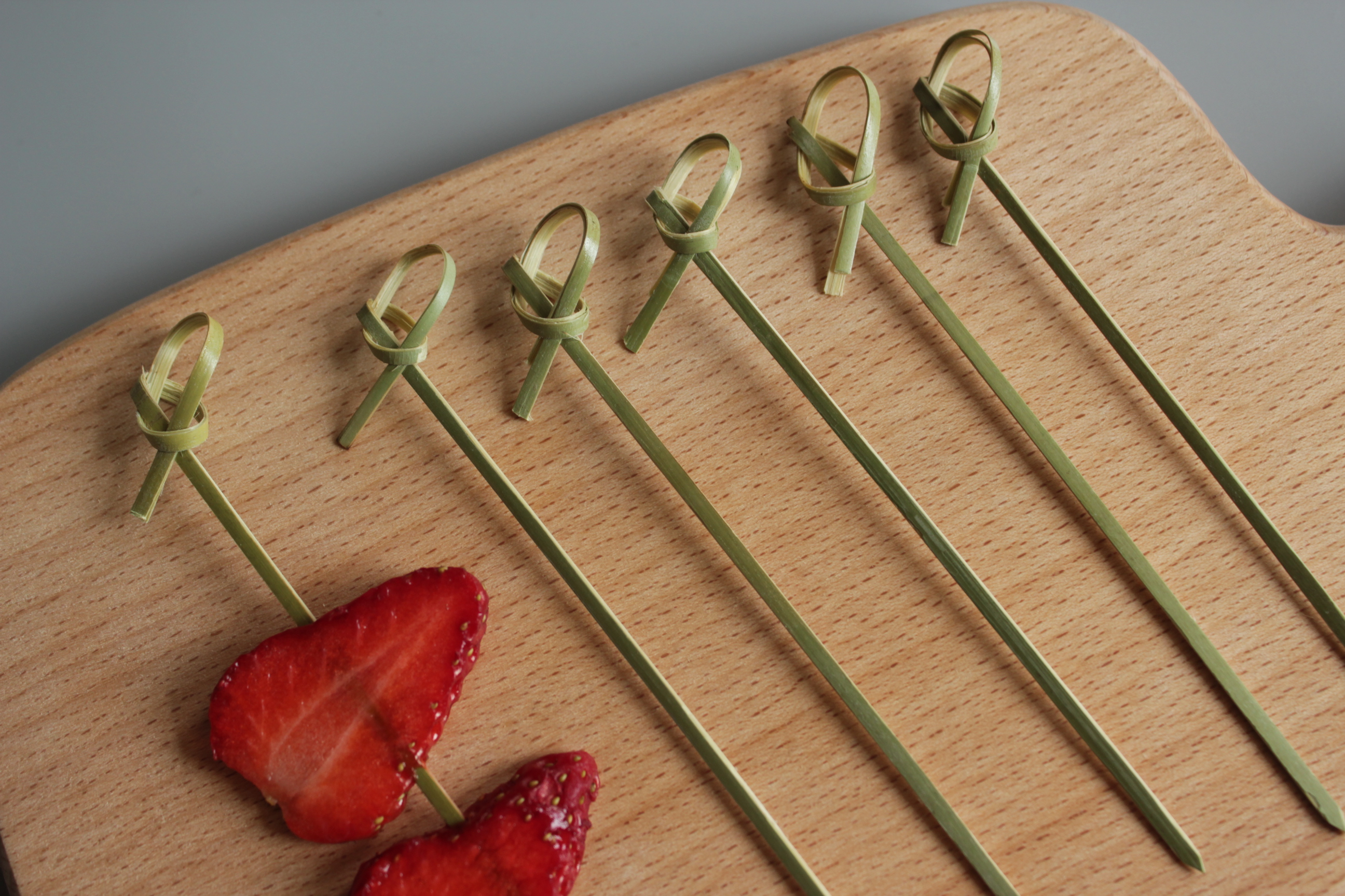 green bamboo knotted skewer
