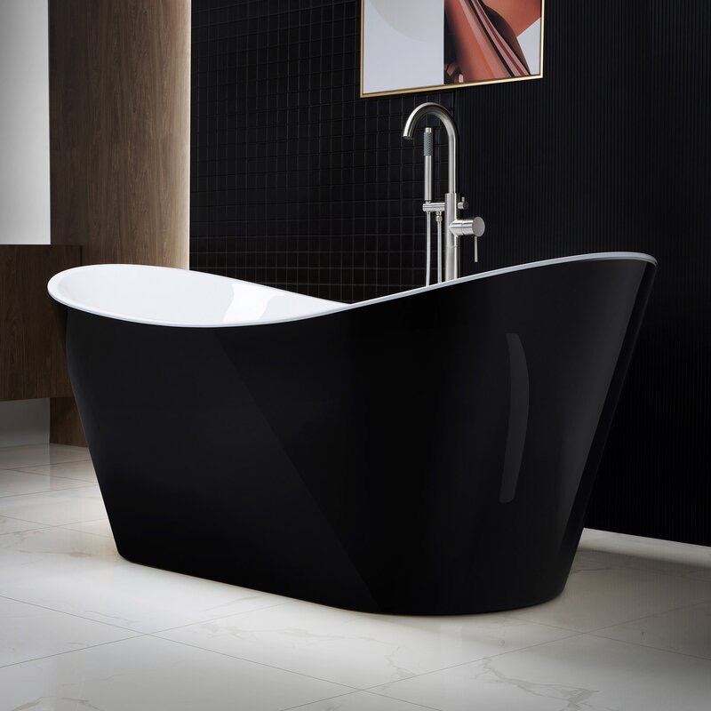 Freestanding bathtub