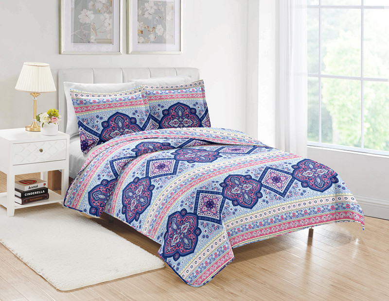 Factory sale custom printed photo 100% polyester luxury hotel comforter sets