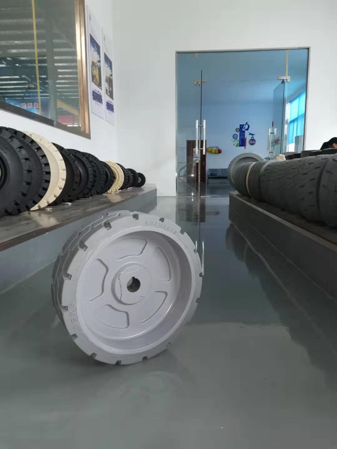 Haulotte Snork Scissor Lift Wheel