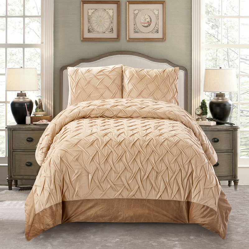 Ealstic velvet quilting comforter set