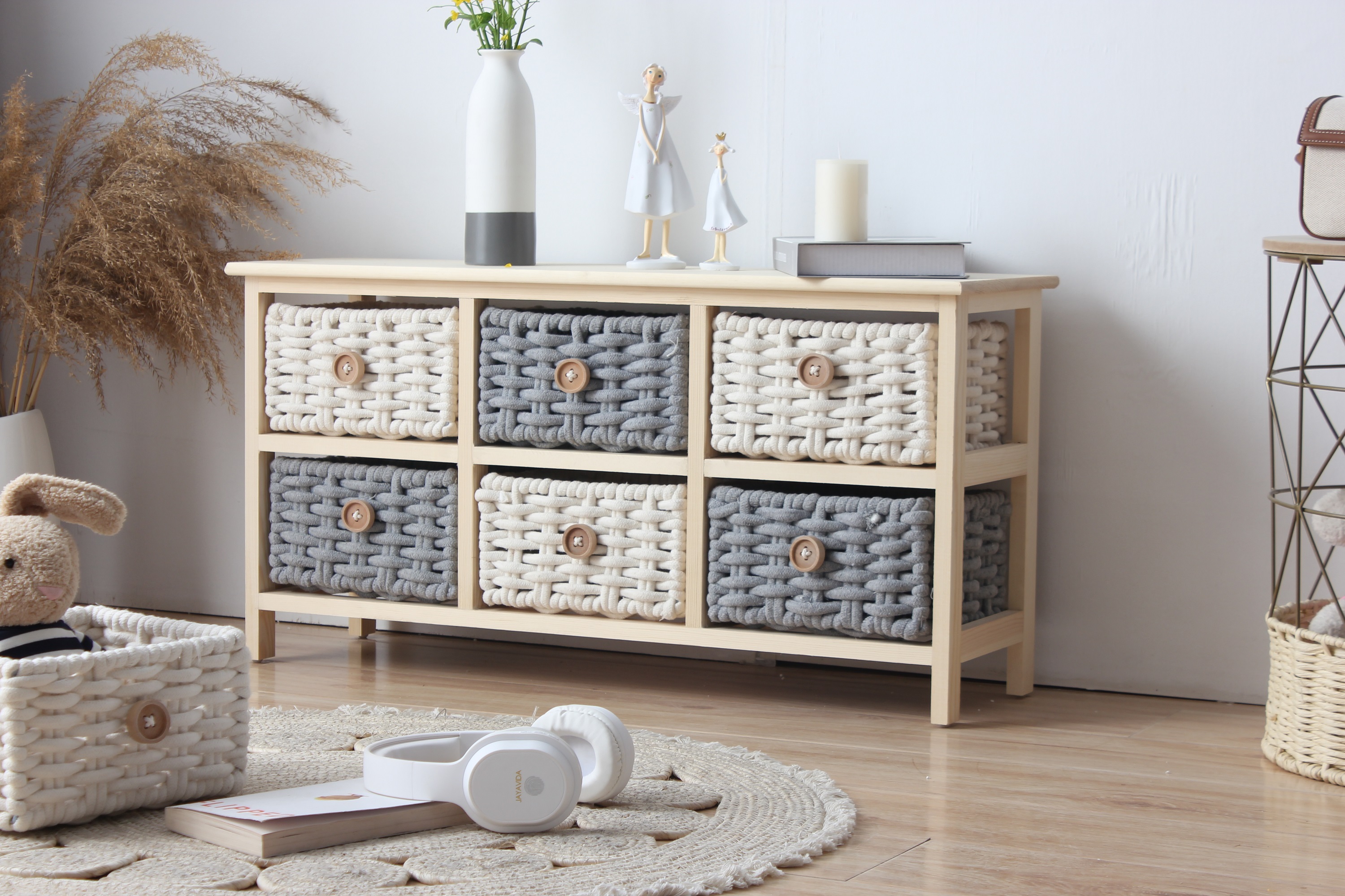 Bench with 6 drawers