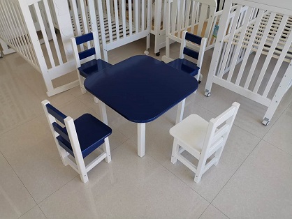 Children's tables and chairs