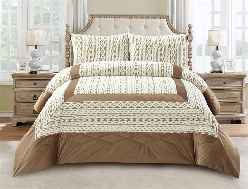 Shu velvet jacqaurd patching comforter set