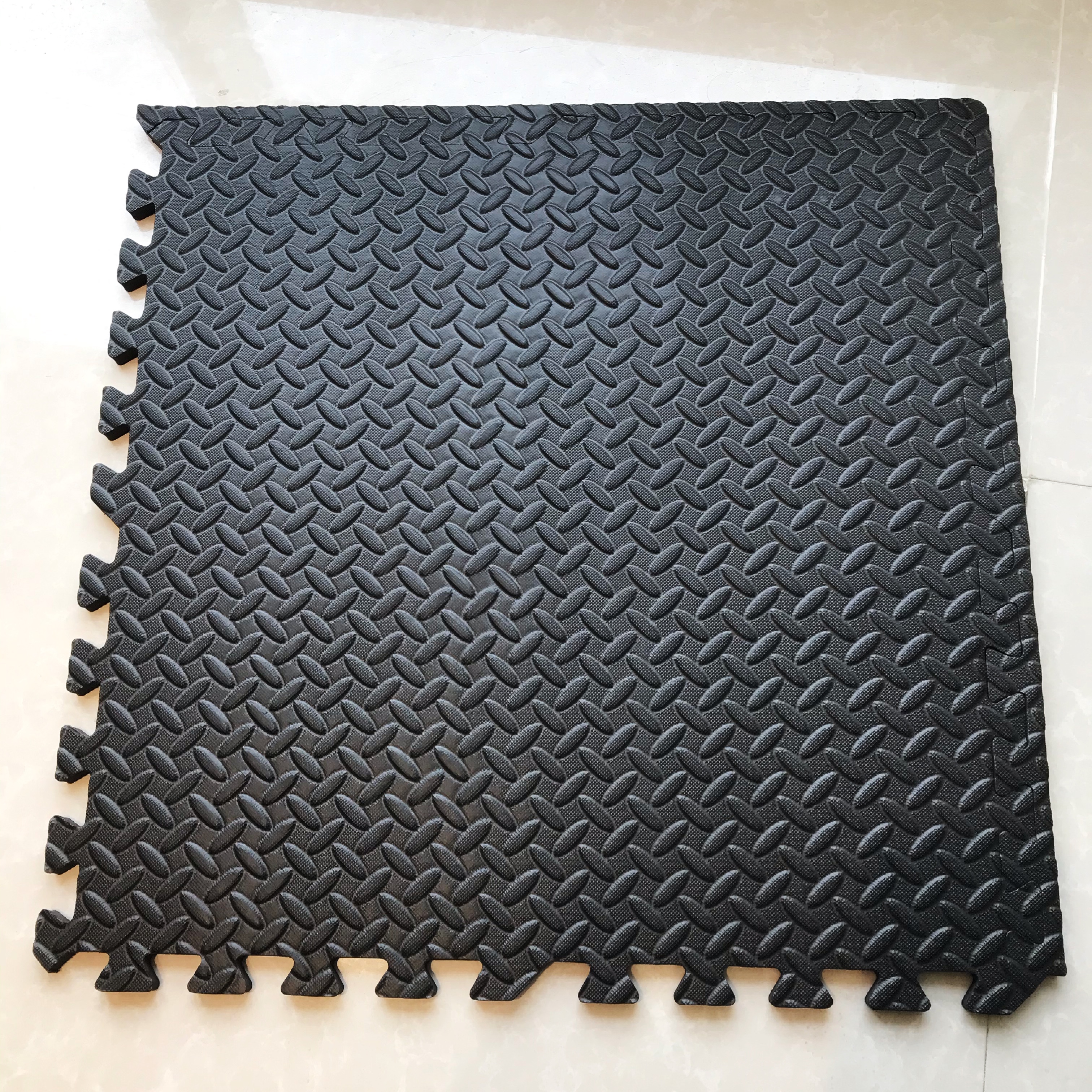 Leaf Line Pattern Mat