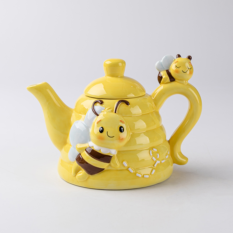 Ceramic Wasp Series Large Teapot